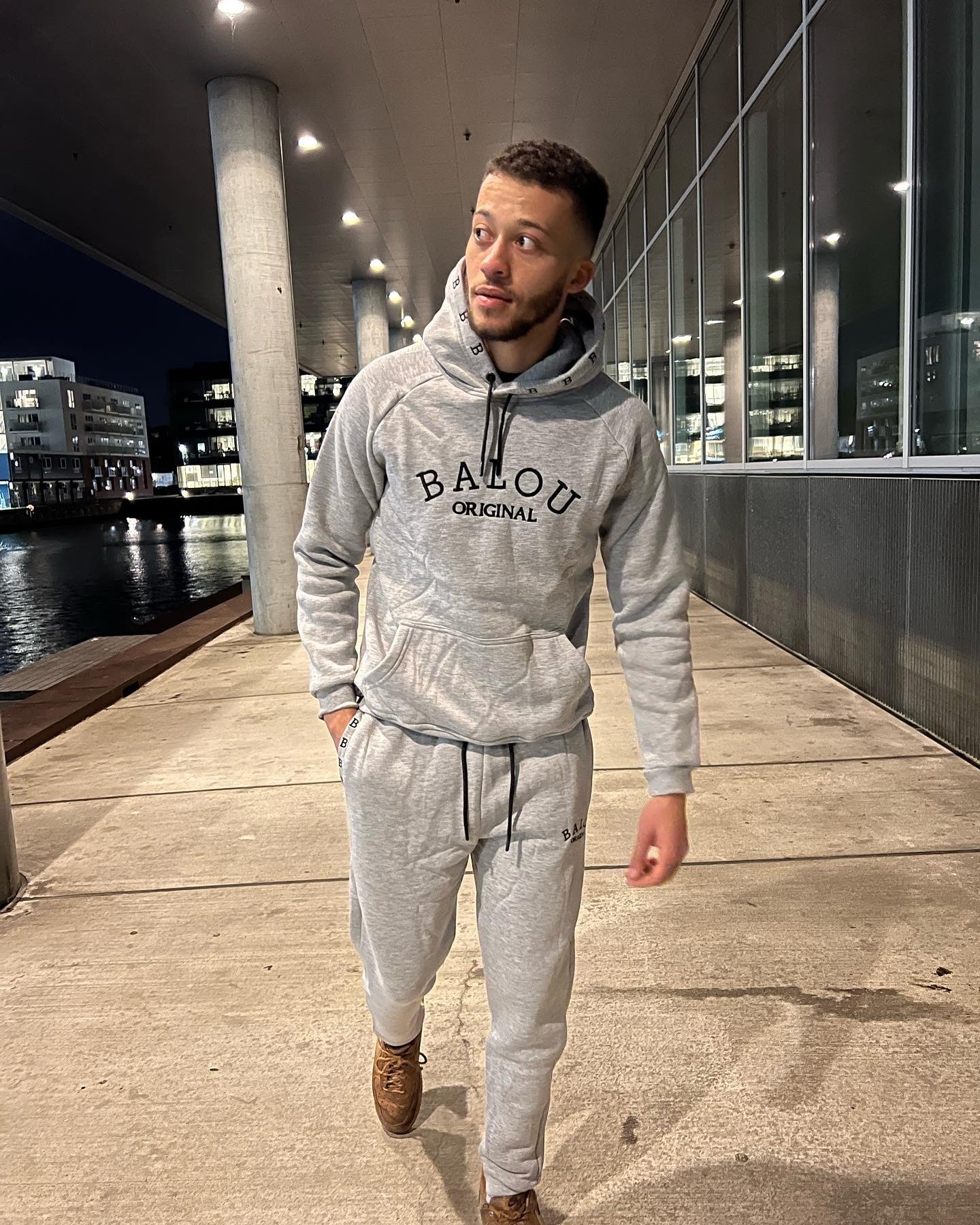 B&B Lounge hoodie Grey